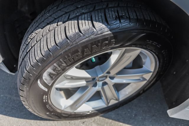 Used 2019 Audi Q8 Premium w/ Convenience Package AWD/4WD image 74