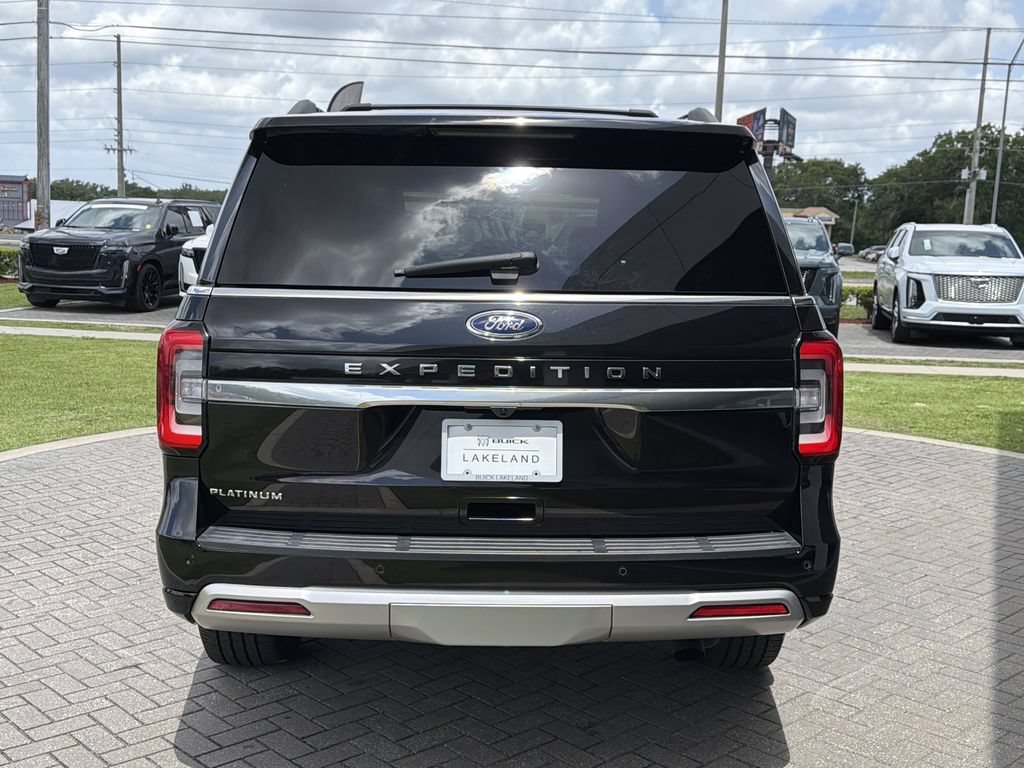 Used 2024 Ford Expedition Platinum RWD image 5