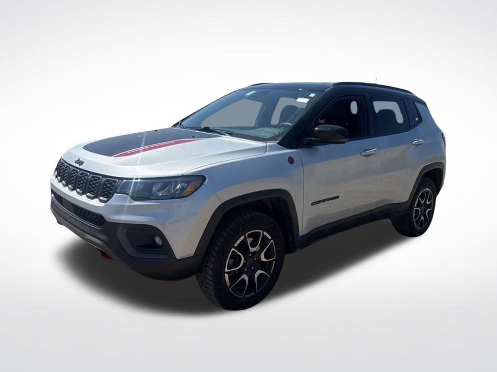 Used 2025 Jeep Compass Trailhawk AWD/4WD image 9
