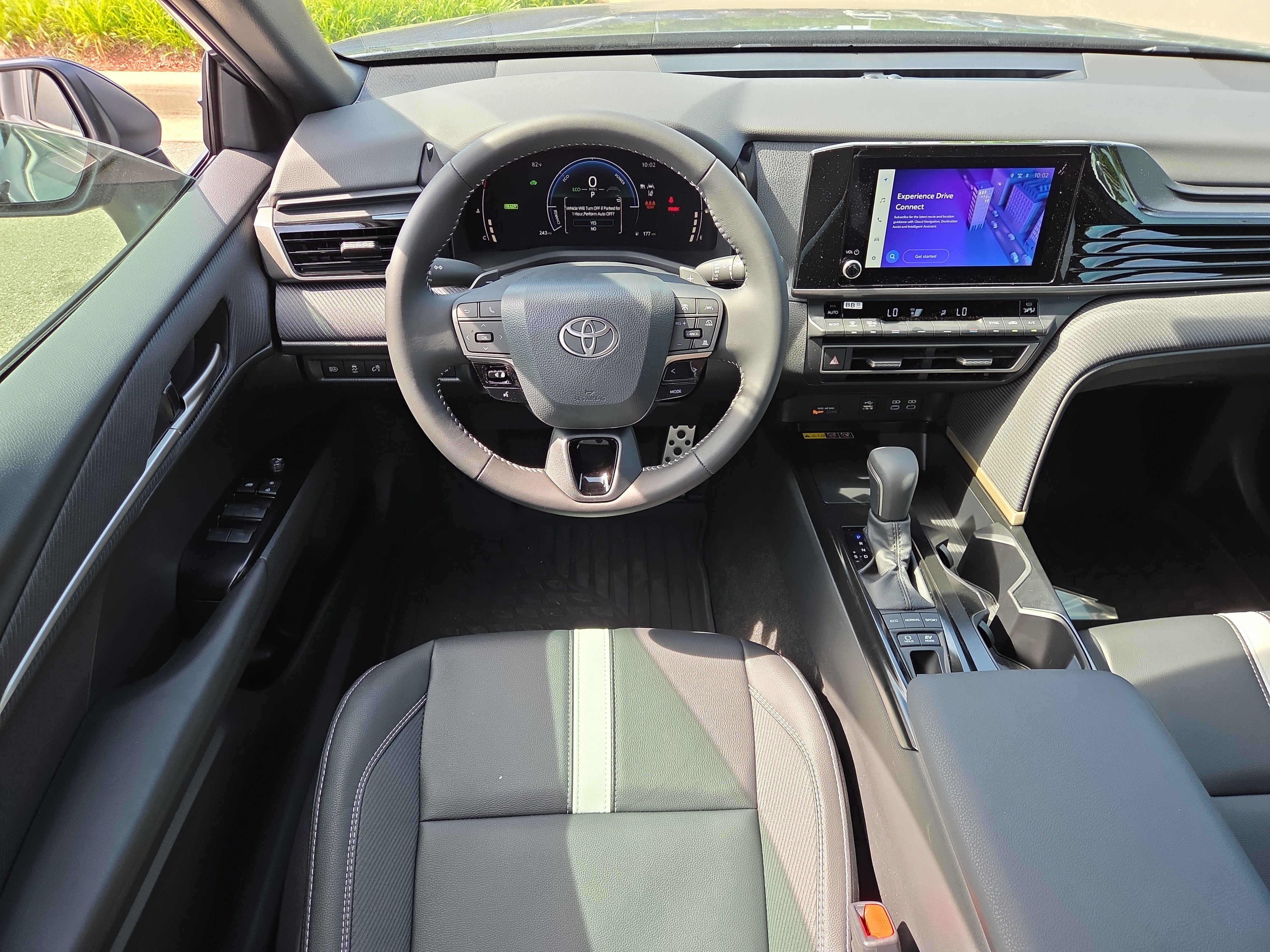 Used 2026 Toyota Camry SE FWD image 12