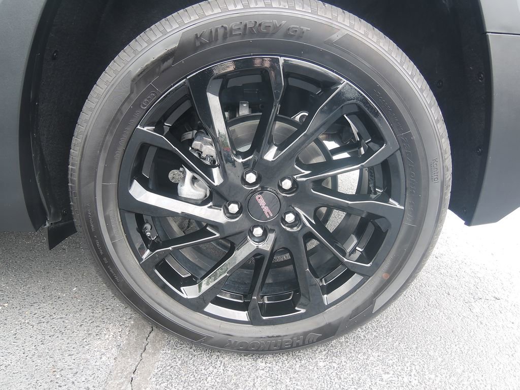 Used 2024 GMC Terrain SLT w/ Elevation Edition FWD image 6