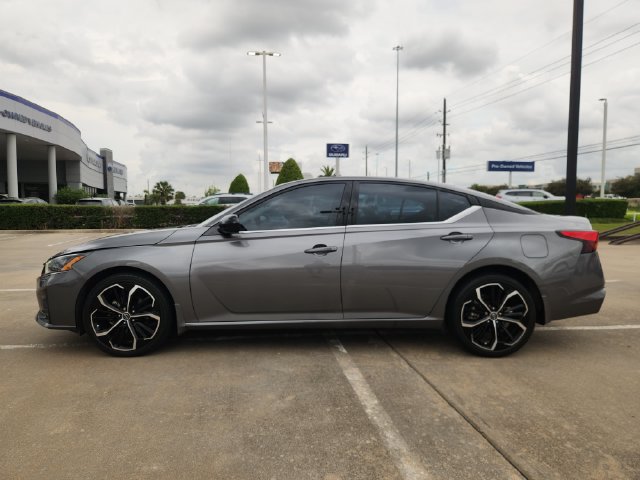 Used 2024 Nissan Altima 2.5 SR w/ SR Premium Package AWD/4WD image 4