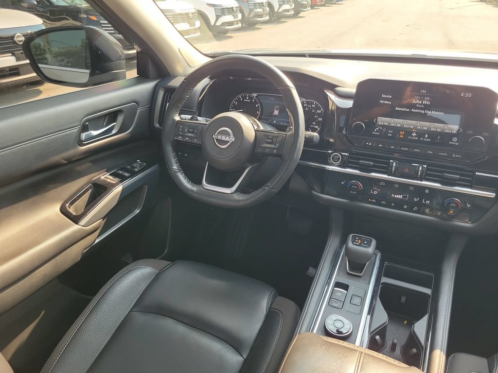 Used 2024 Nissan Pathfinder SL w/ SL Premium Package AWD/4WD image 15