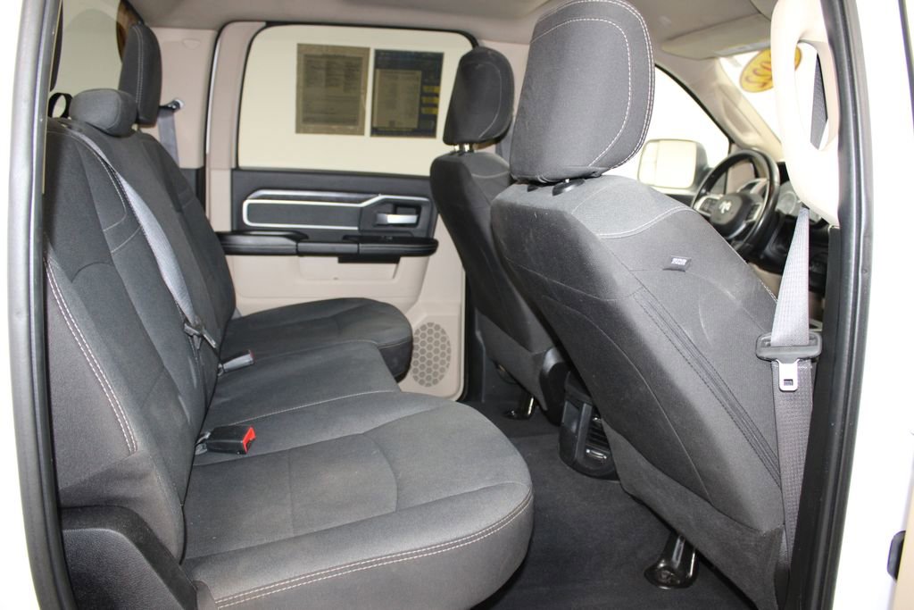 Used 2022 RAM 3500 Big Horn image 31