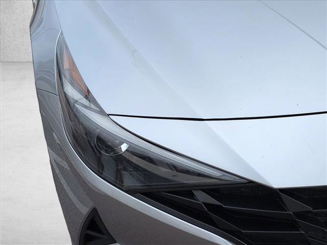 Used 2022 Hyundai Elantra SEL w/ Convenience Package image 25