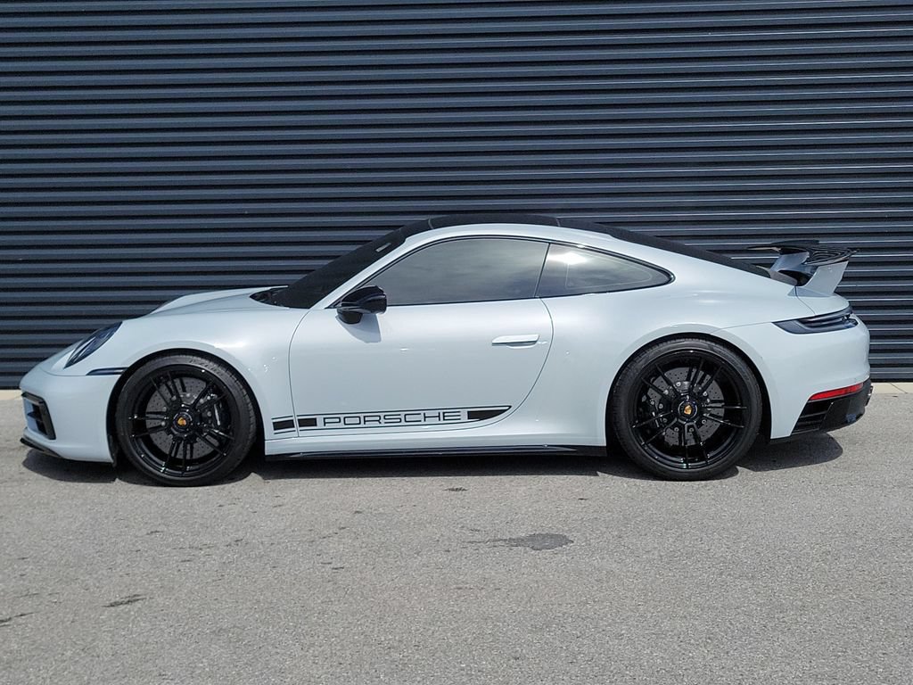 Certified 2024 Porsche 911 Carrera GTS RWD image 2