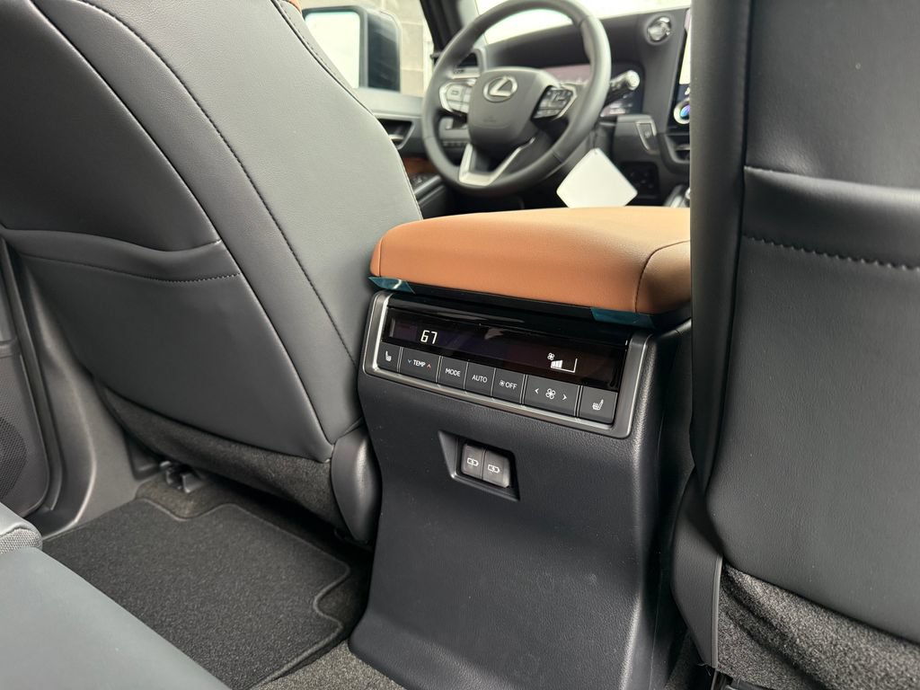 Used 2026 Lexus GX 550 w/ Accessory Package (ZB) AWD/4WD image 26