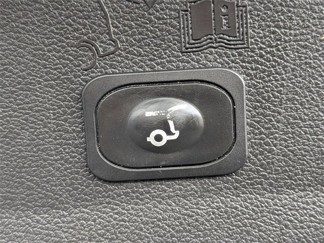 Used 2019 Ford Escape SEL image 14