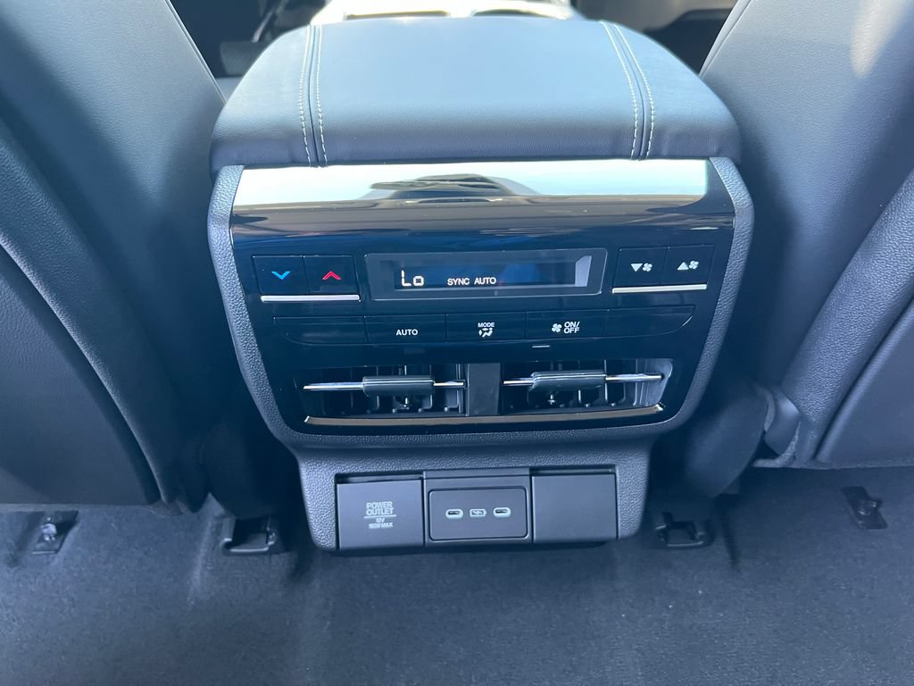 Used 2026 Acura MDX w/ Technology Package AWD/4WD image 29