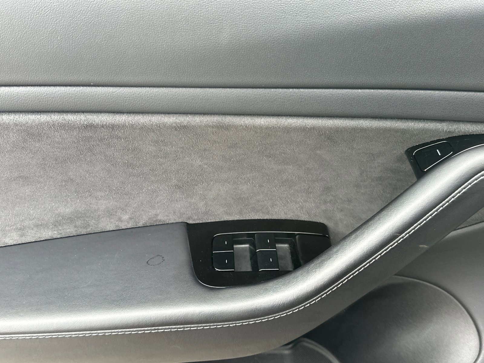 Used 2018 Tesla Model 3 Long Range image 11