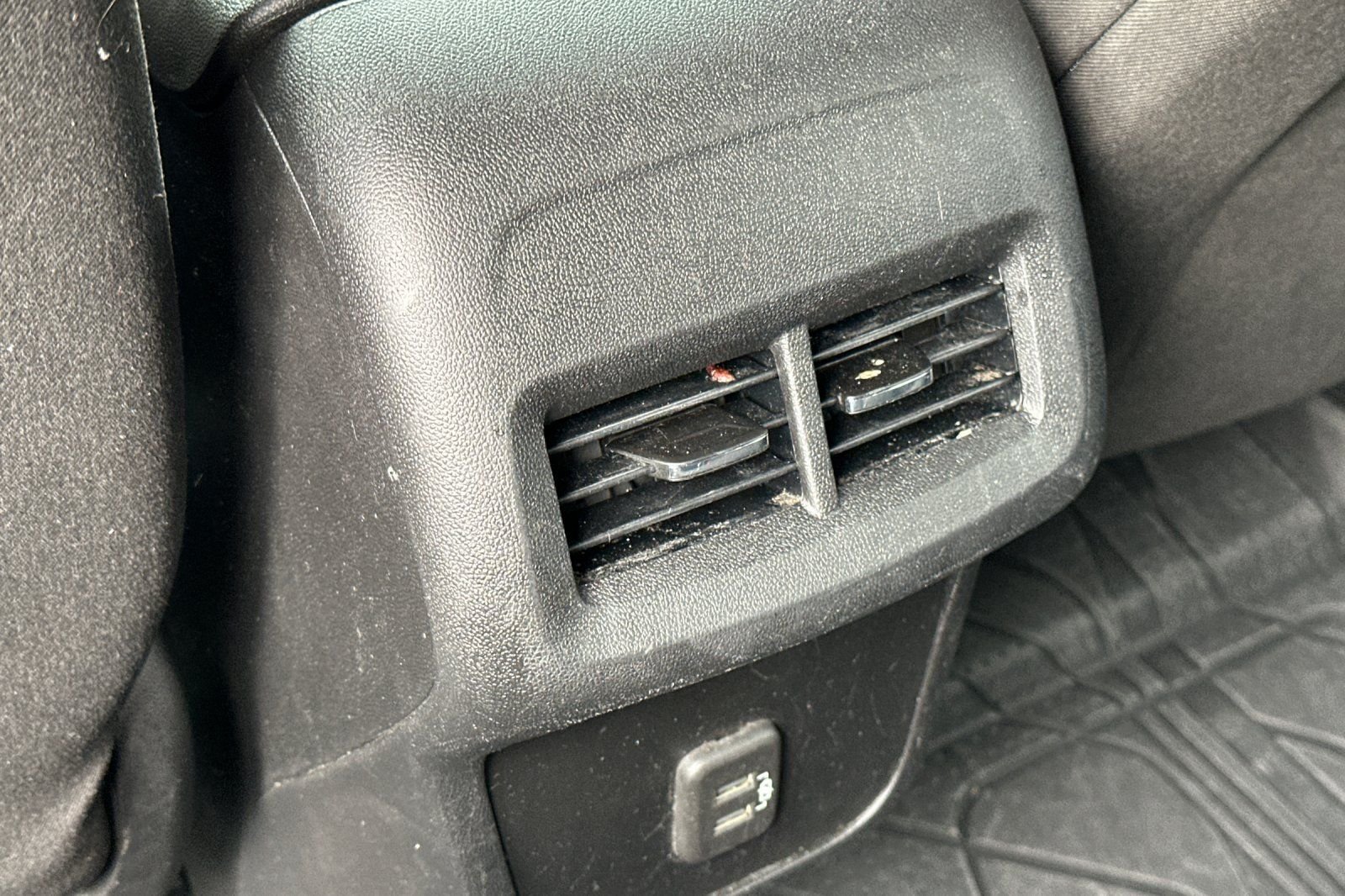 Used 2020 Chevrolet Equinox LT AWD/4WD image 14