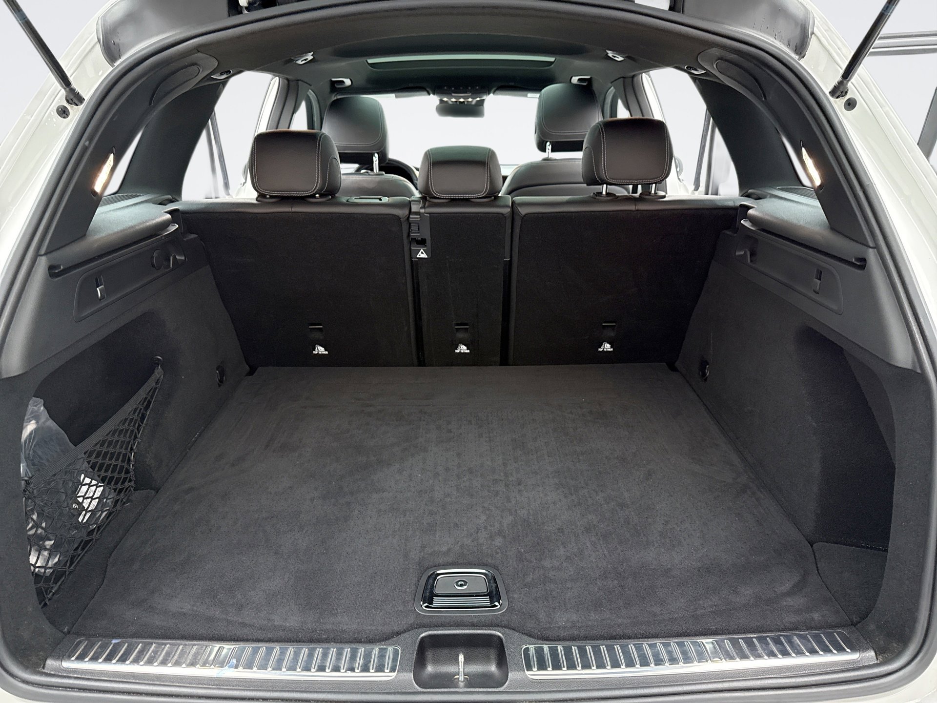 Used 2022 Mercedes-Benz GLC 300 4MATIC w/ Multimedia Package Lite image 22