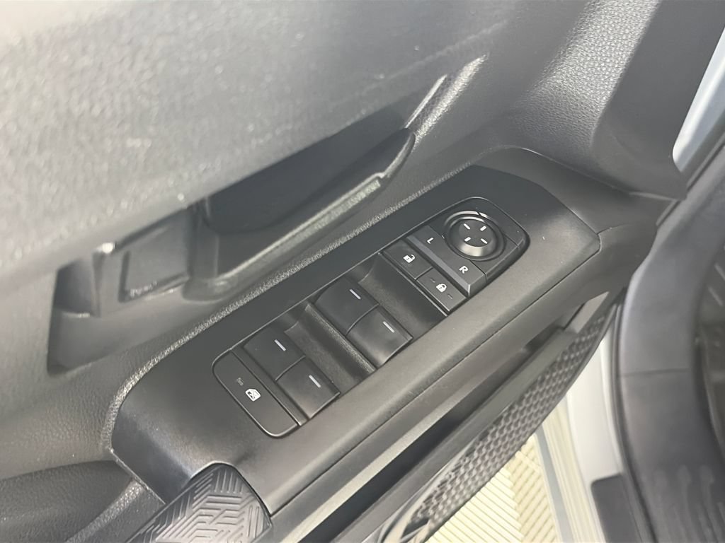 Used 2024 Toyota Tacoma SR5 AWD/4WD image 25