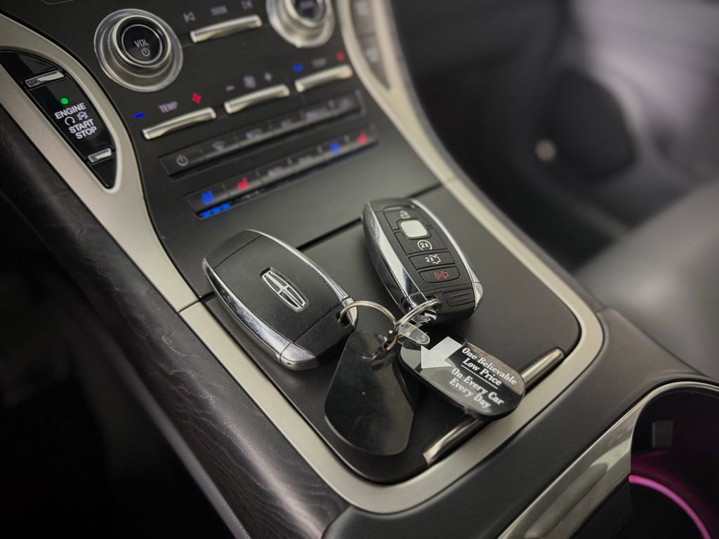 Used 2019 Lincoln Nautilus Reserve image 30