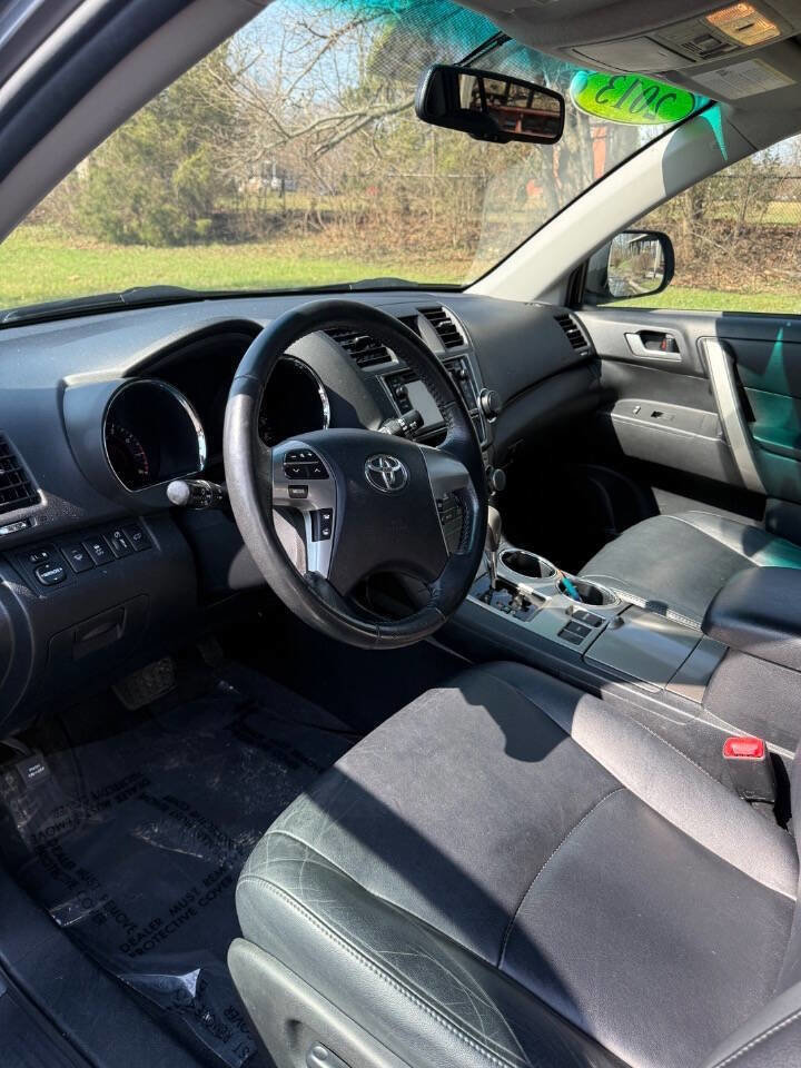 Used 2013 Toyota Highlander SE image 7