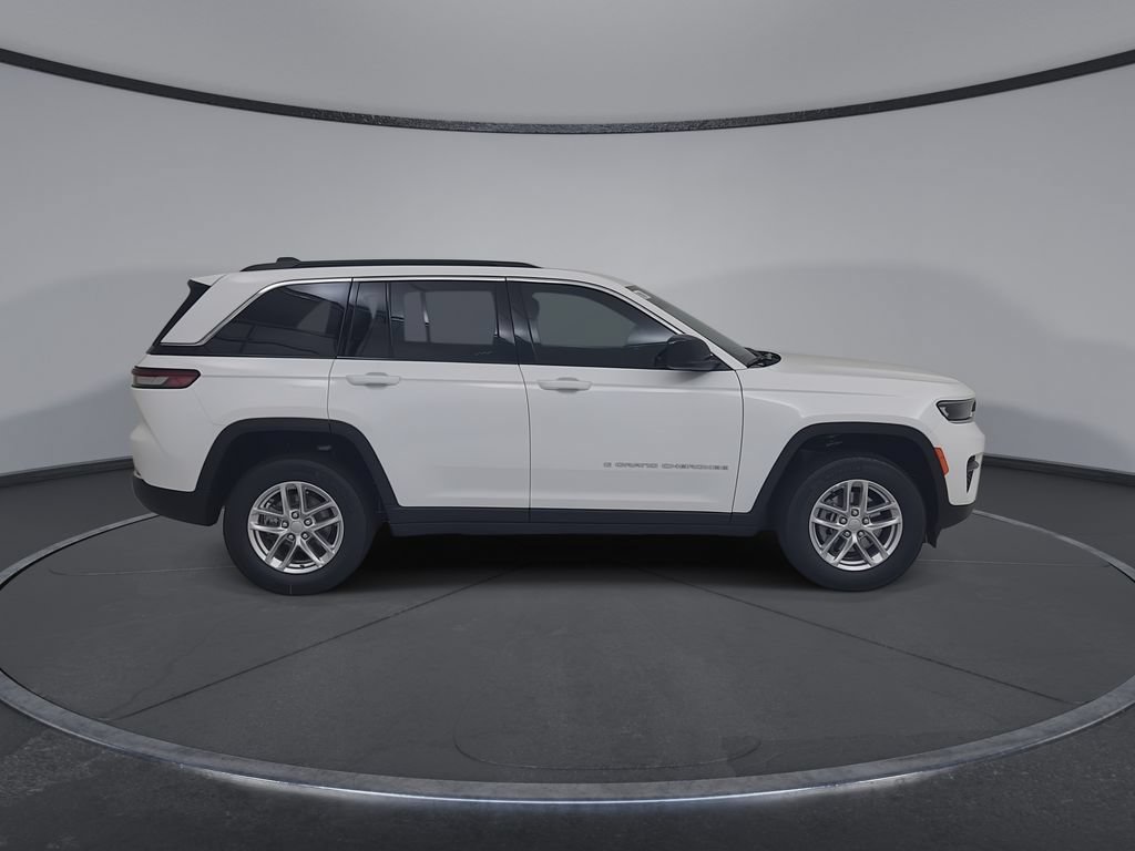 New 2026 Jeep Grand Cherokee Laredo X AWD/4WD image 17