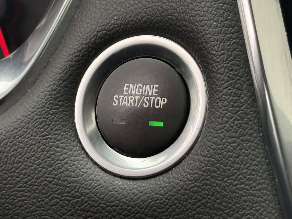 Used 2023 Chevrolet Traverse Premier w/ Redline Edition image 24