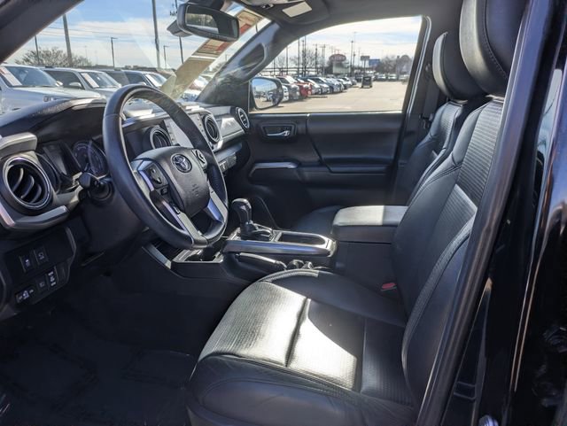 Used 2022 Toyota Tacoma Limited image 24