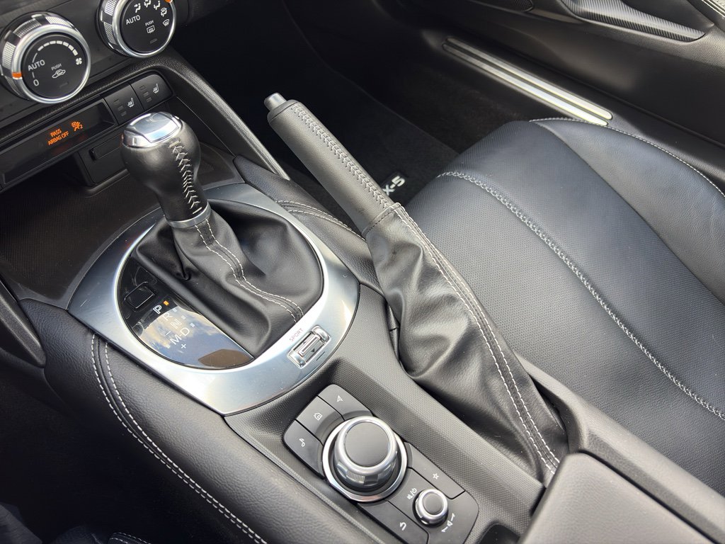 Used 2024 MAZDA MX-5 Miata RF Grand Touring image 23
