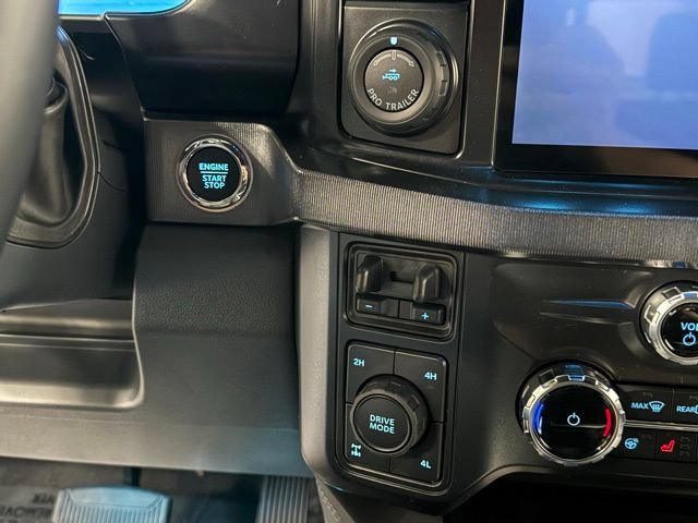 New 2026 Ford F250 Platinum w/ FX4 Off-Road Package AWD/4WD image 17