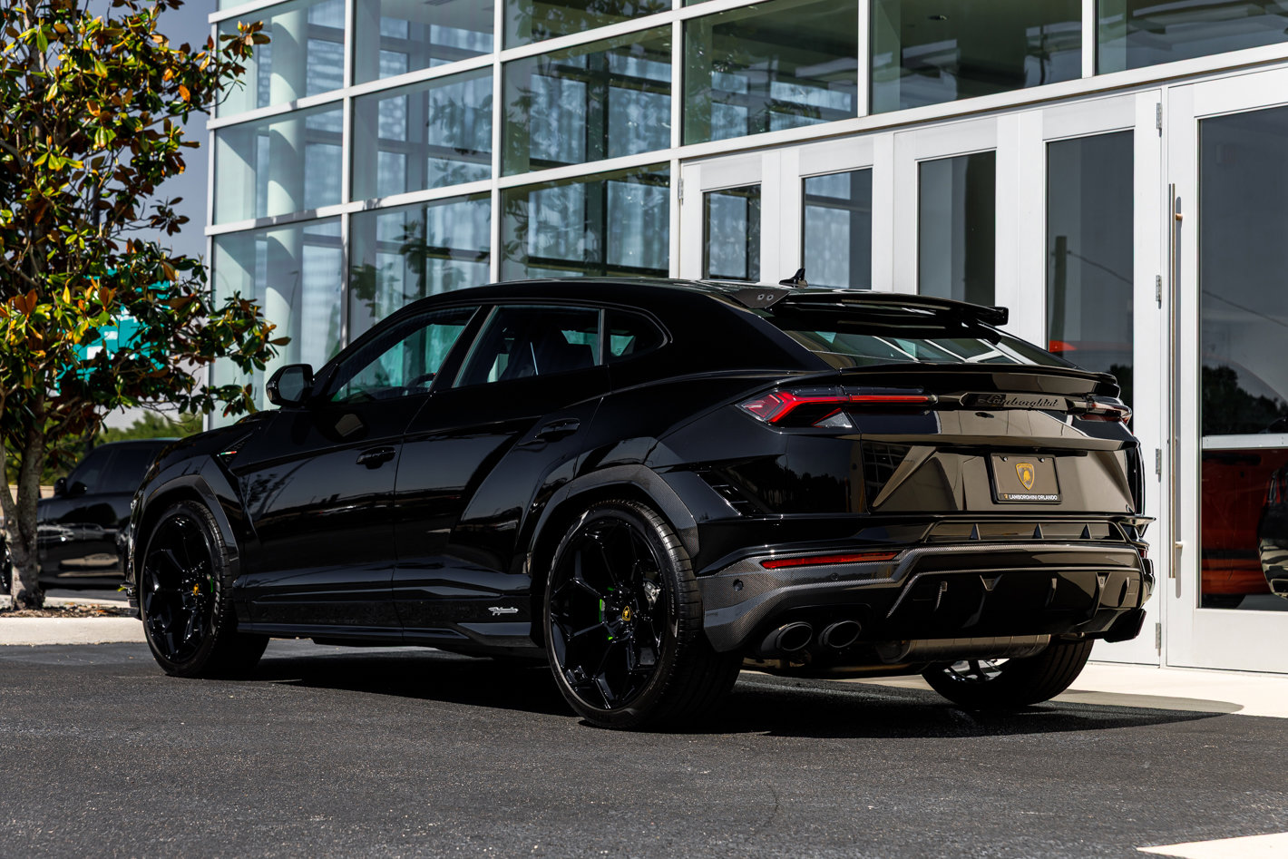 Used 2024 Lamborghini Urus Performante AWD/4WD image 8