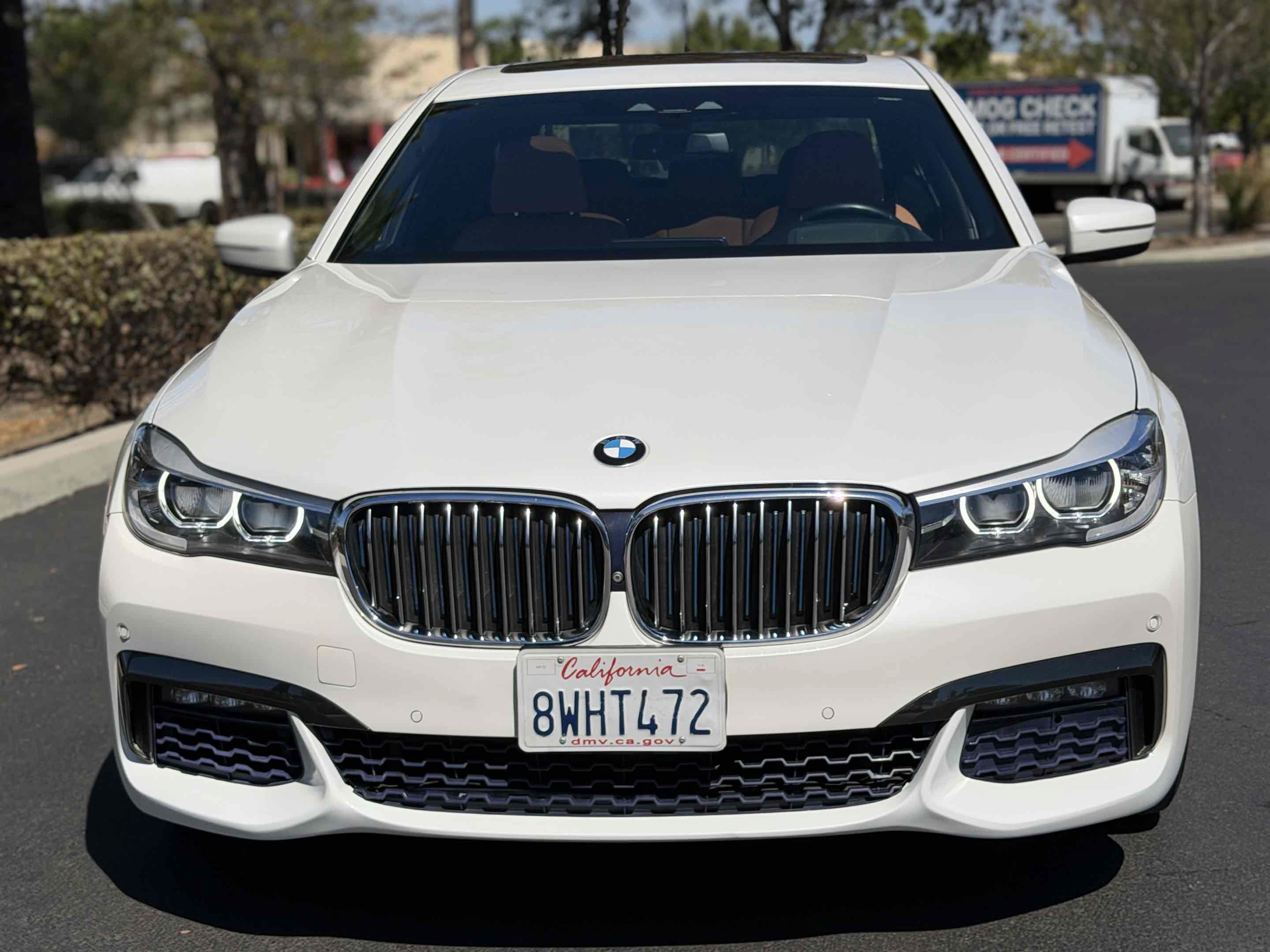 Used 2018 BMW 740e xDrive AWD/4WD image 12
