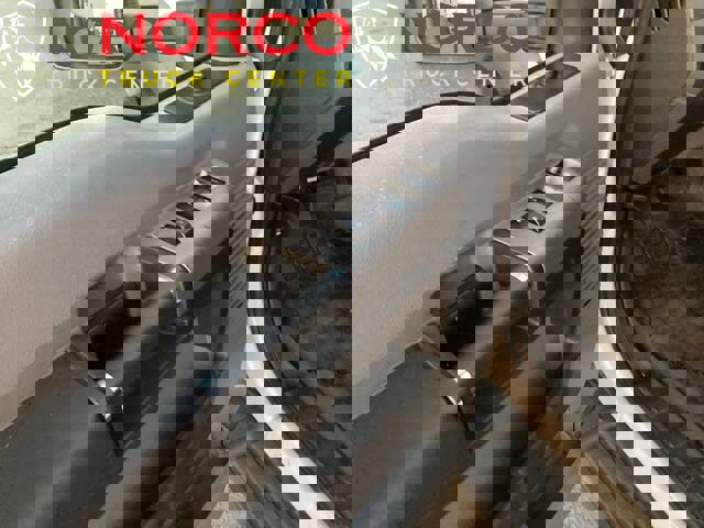 Used 2016 Ford F550 4x4 Crew Cab Super Duty image 29