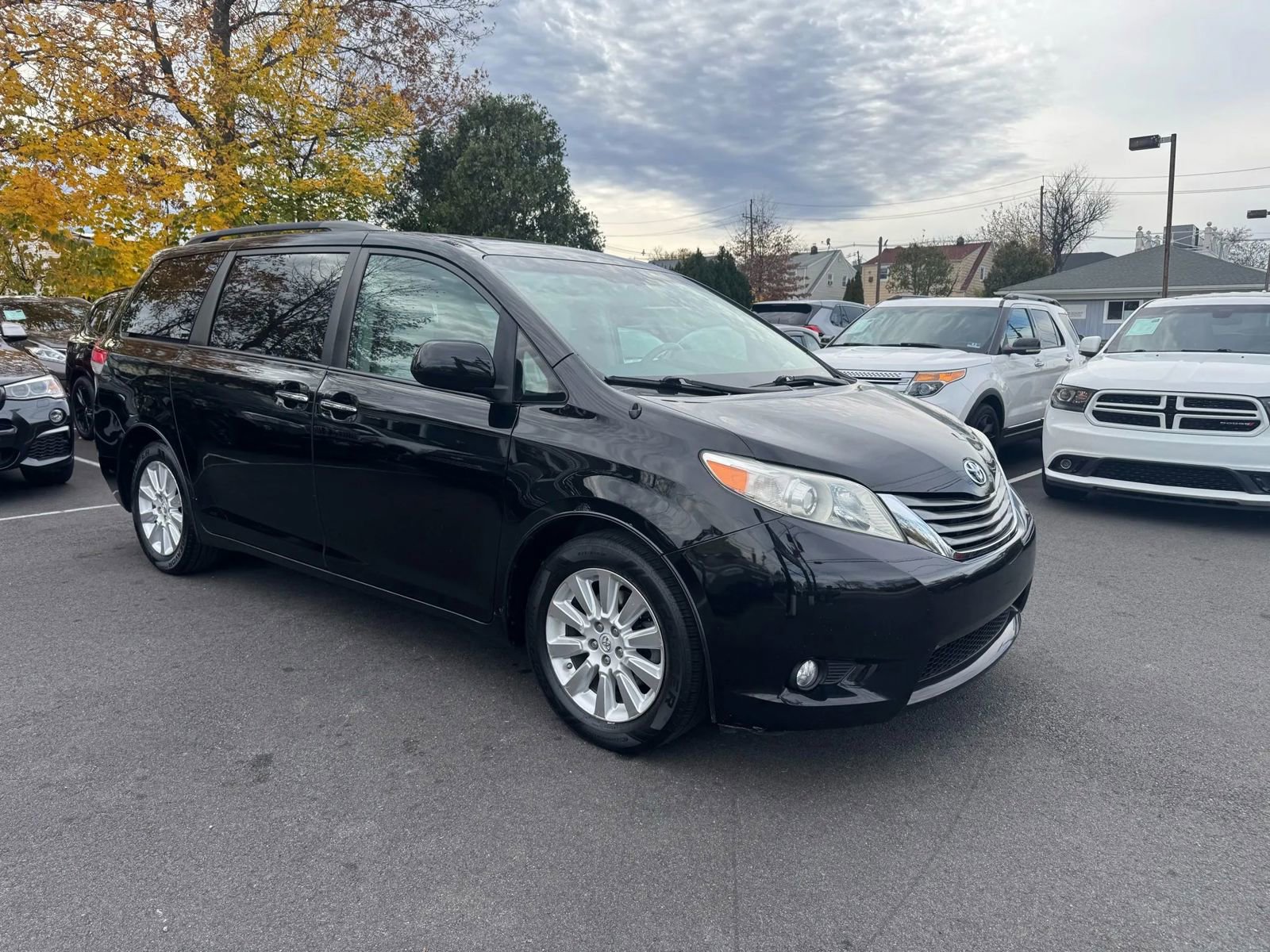 Used 2013 Toyota Sienna Limited image 13