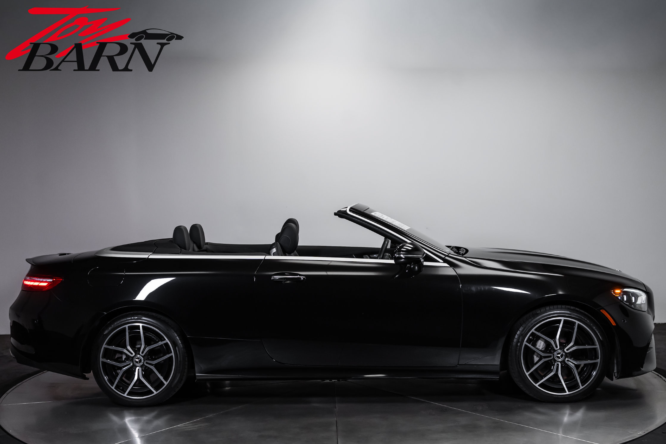 Used 2023 Mercedes-Benz E 450 4MATIC Cabriolet image 6