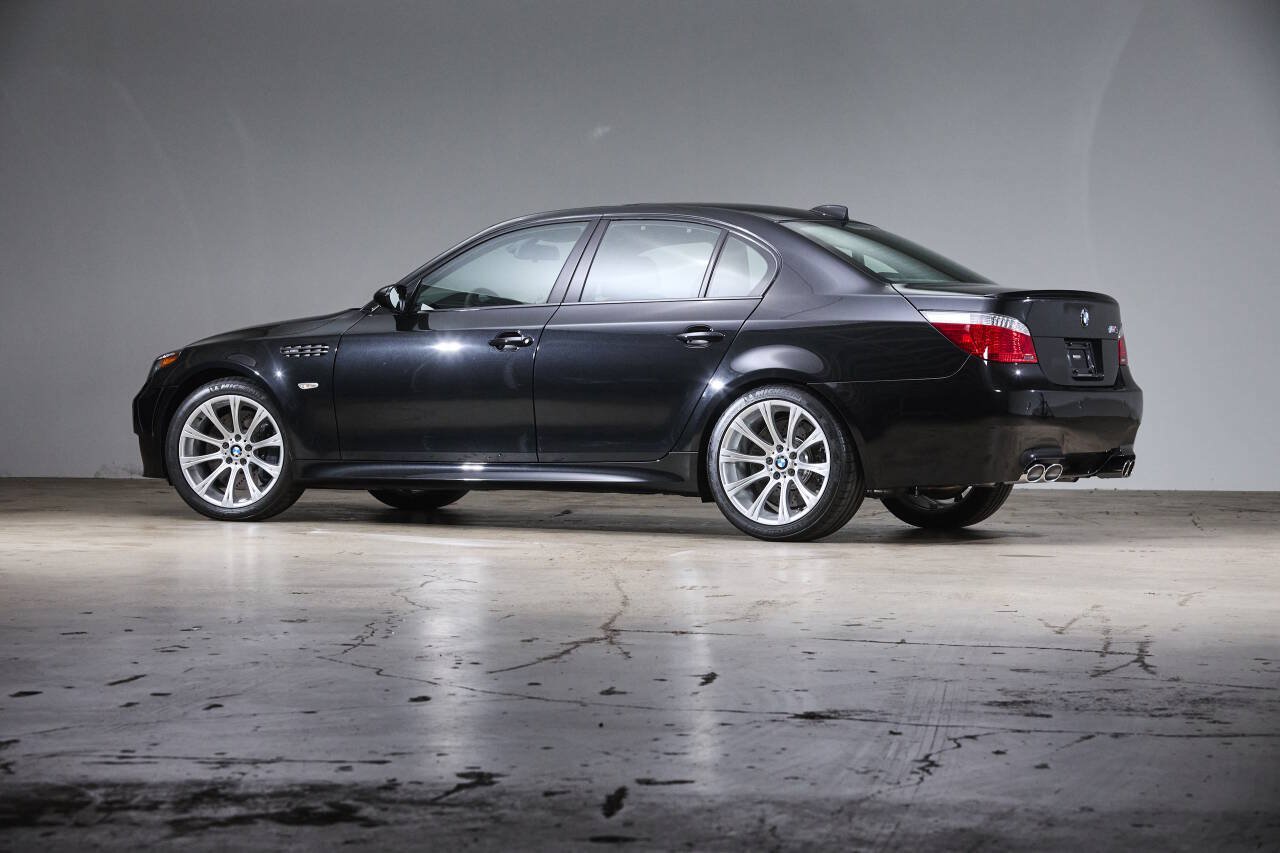 Used 2006 BMW M5 RWD image 9