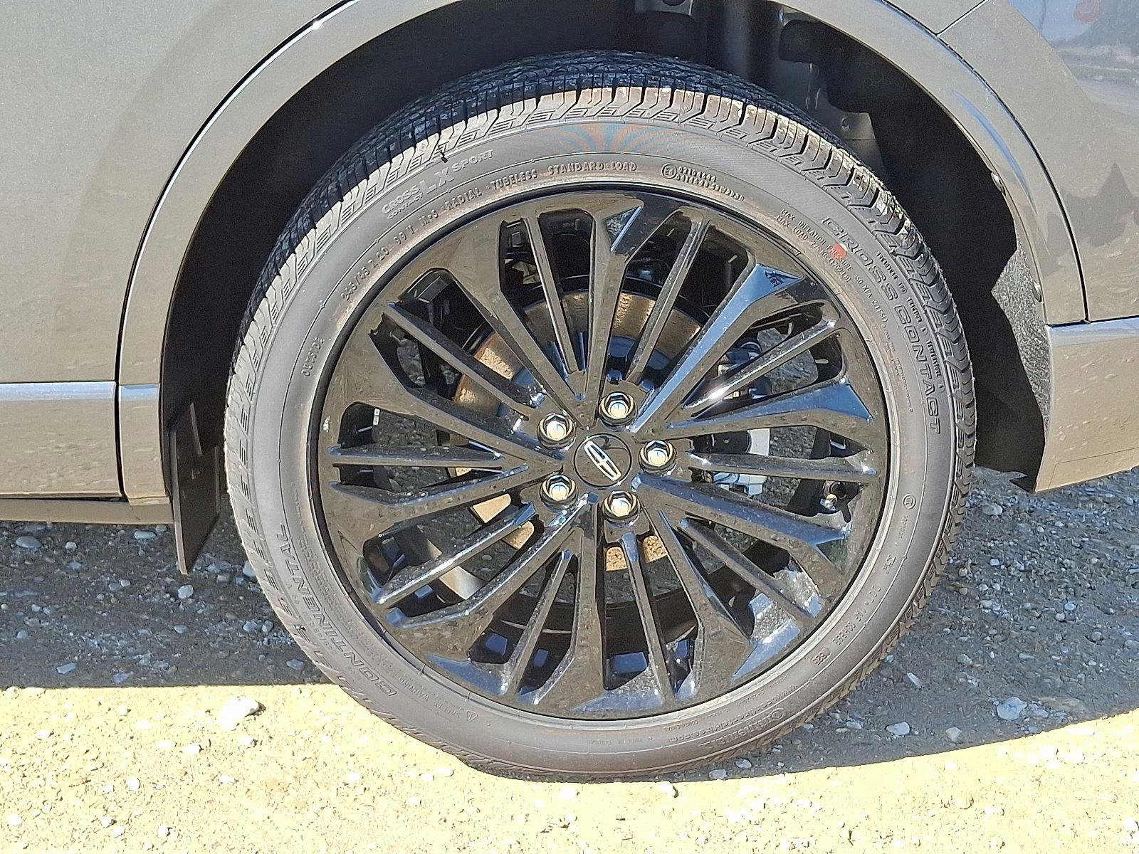 New 2026 Lincoln Corsair Reserve w/ Jet Appearance Package image 5