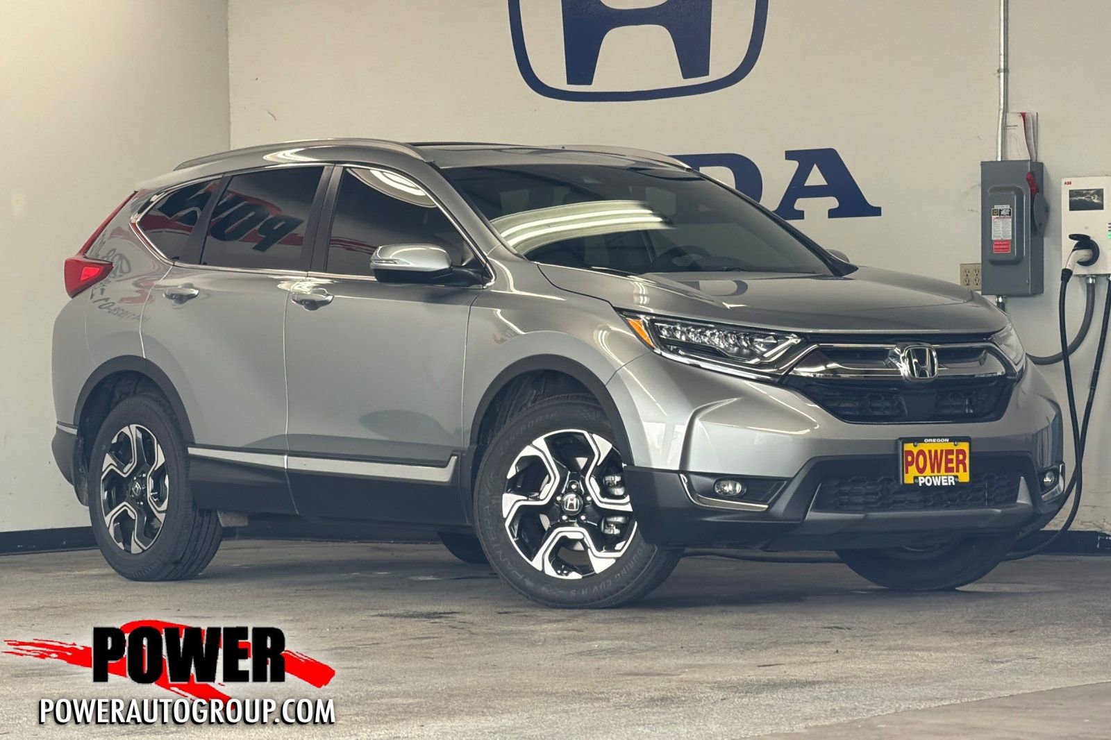 Used 2018 Honda CR-V Touring image 1