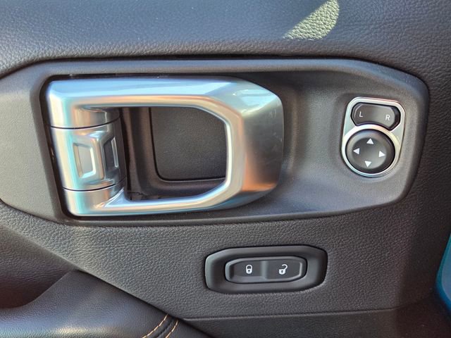 Used 2024 Jeep Wrangler Sahara AWD/4WD image 18