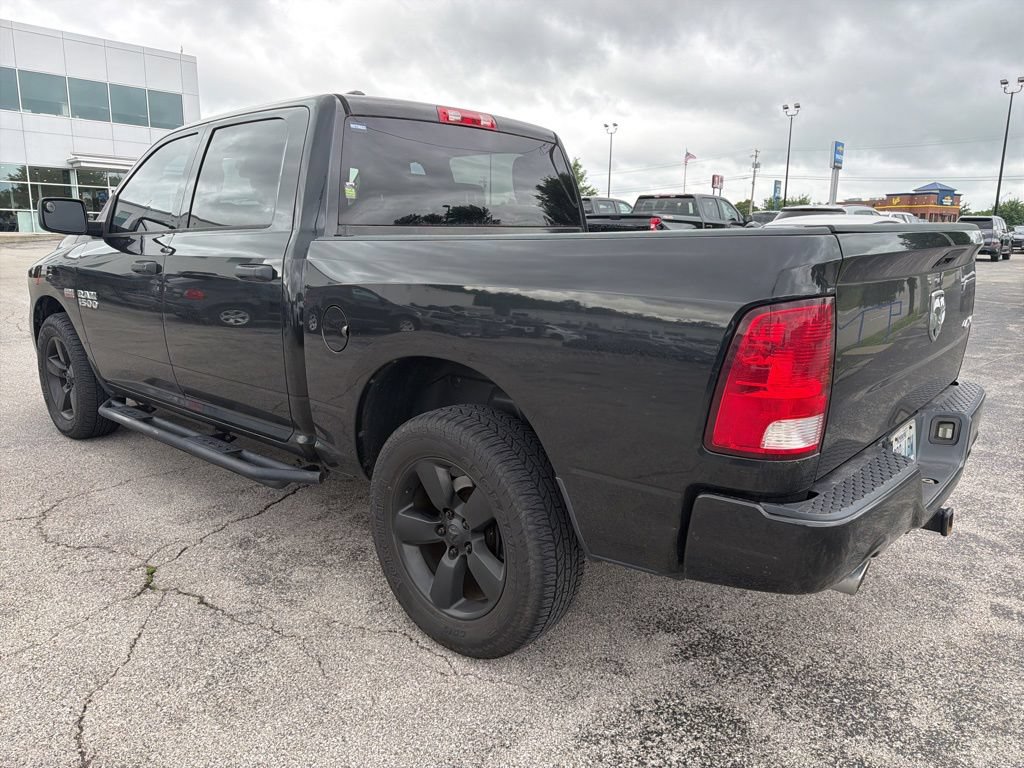 Used 2017 RAM 1500 Express AWD/4WD image 4