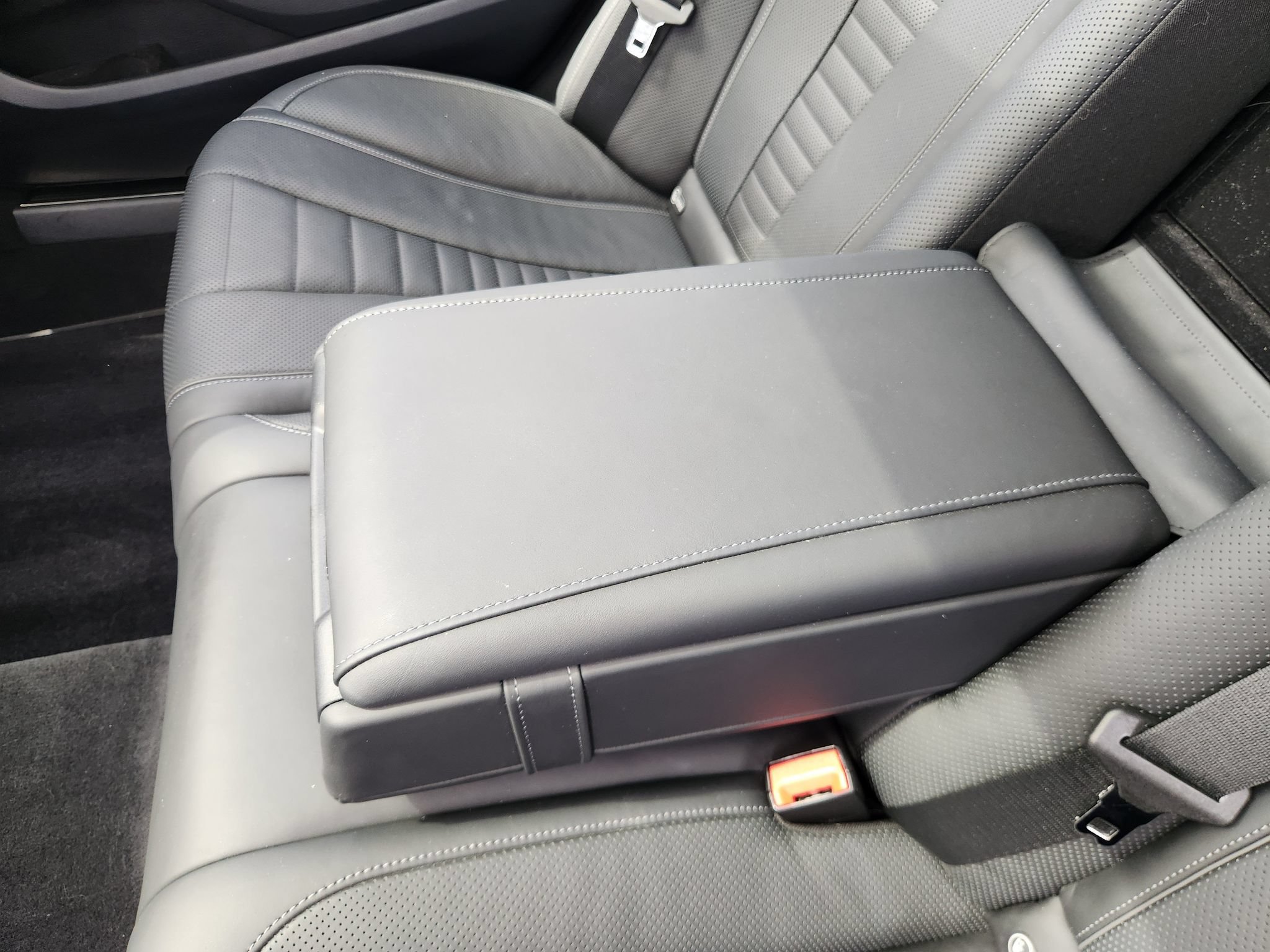 Used 2018 Mercedes-Benz S 560 4MATIC Sedan image 13