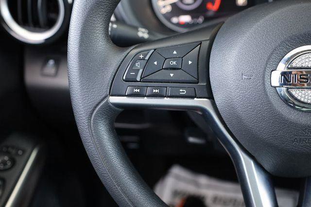 Used 2019 Nissan Kicks SV FWD image 27