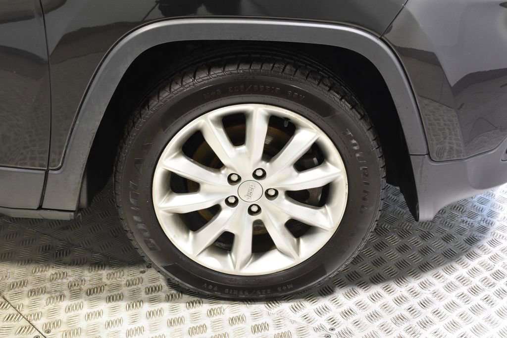 Used 2016 Jeep Cherokee Limited image 38