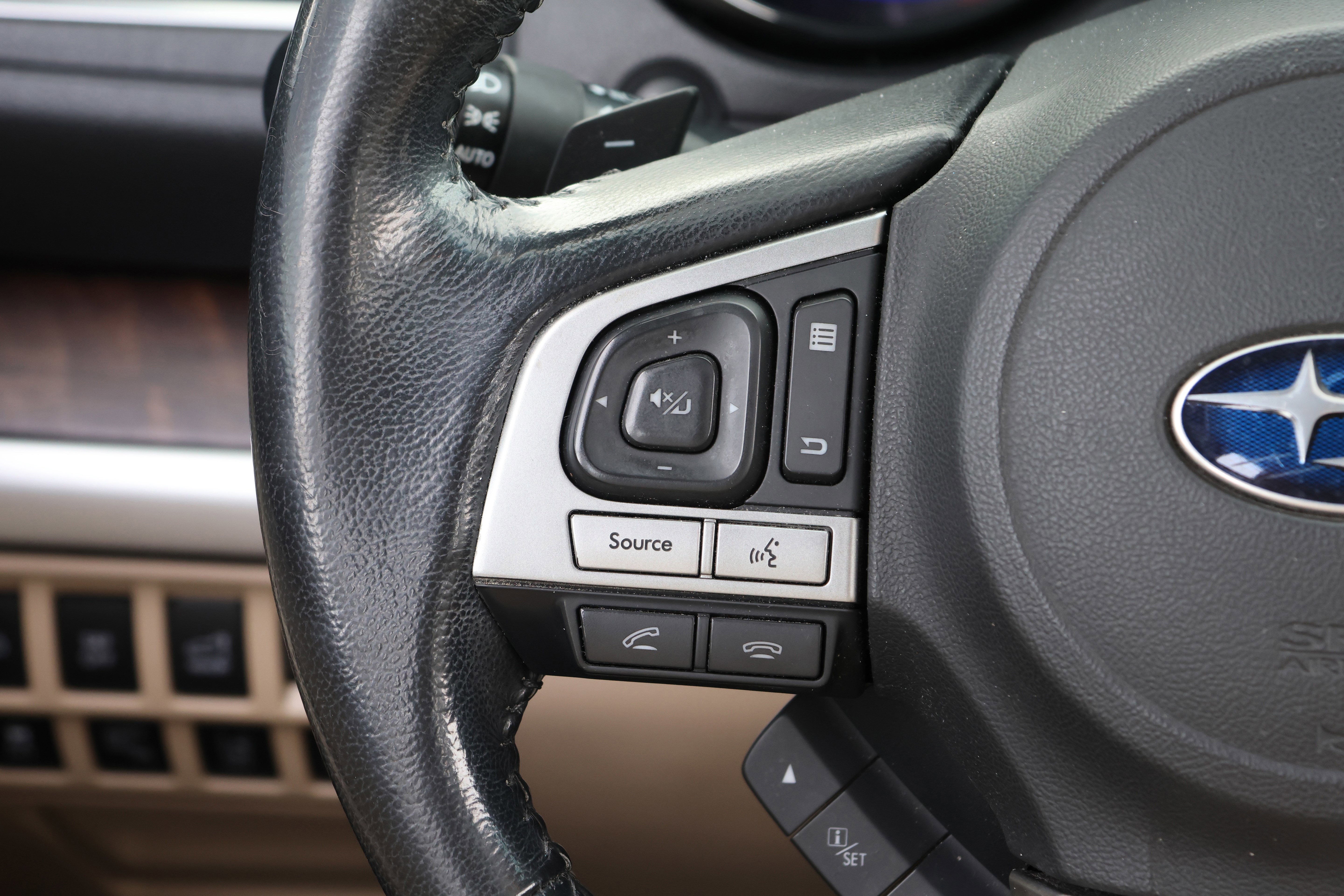 Used 2016 Subaru Outback 3.6R Limited image 17