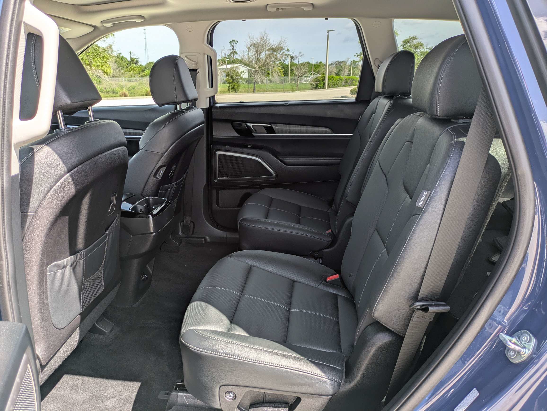 Certified 2025 Kia Telluride EX w/ EX Captain's Chair Package AWD/4WD image 16