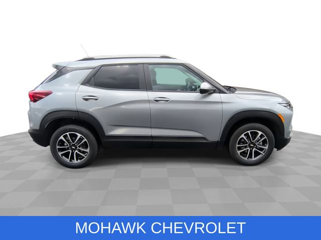 Used 2026 Chevrolet TrailBlazer LT image 9