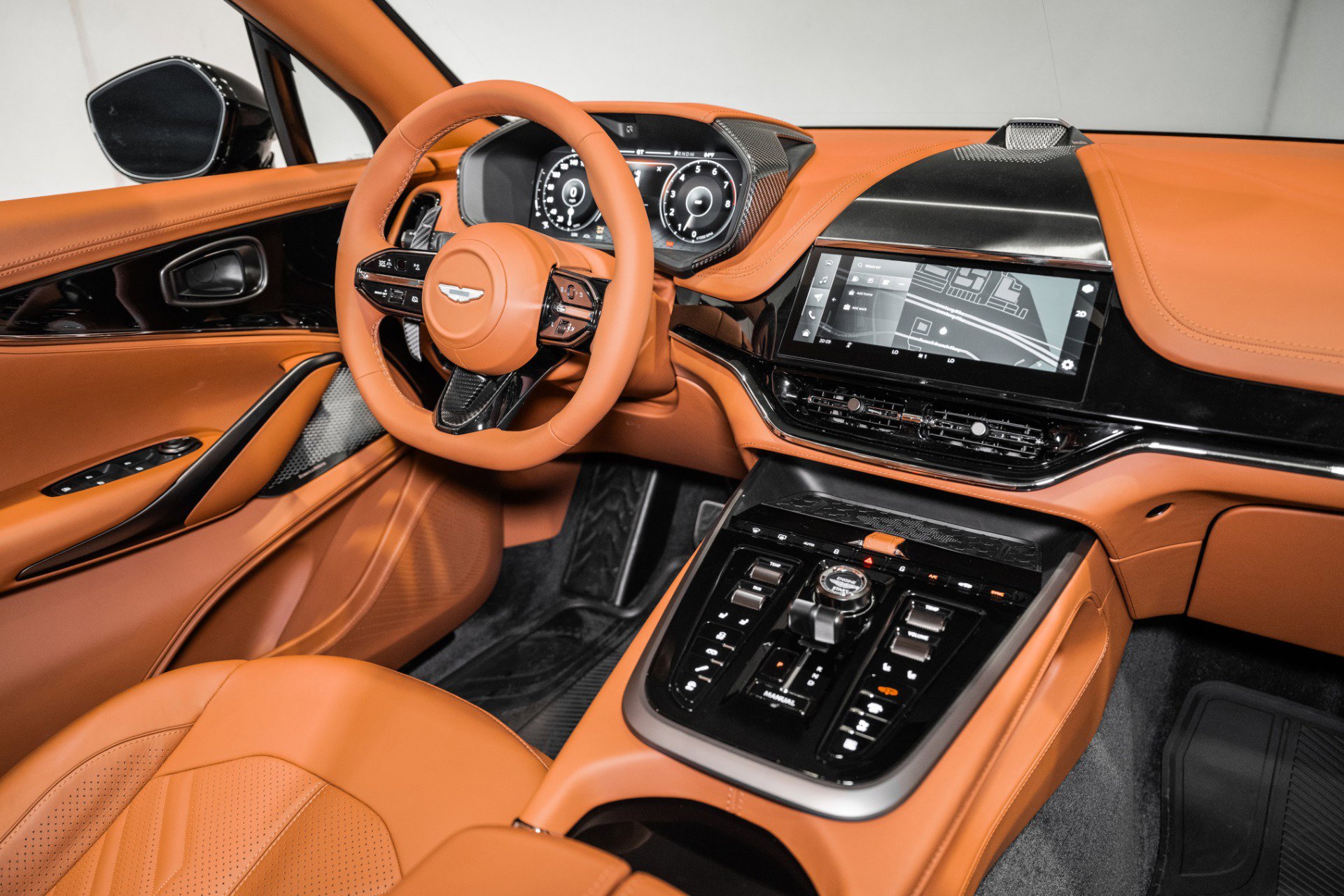 New 2026 Aston Martin DBX S image 24