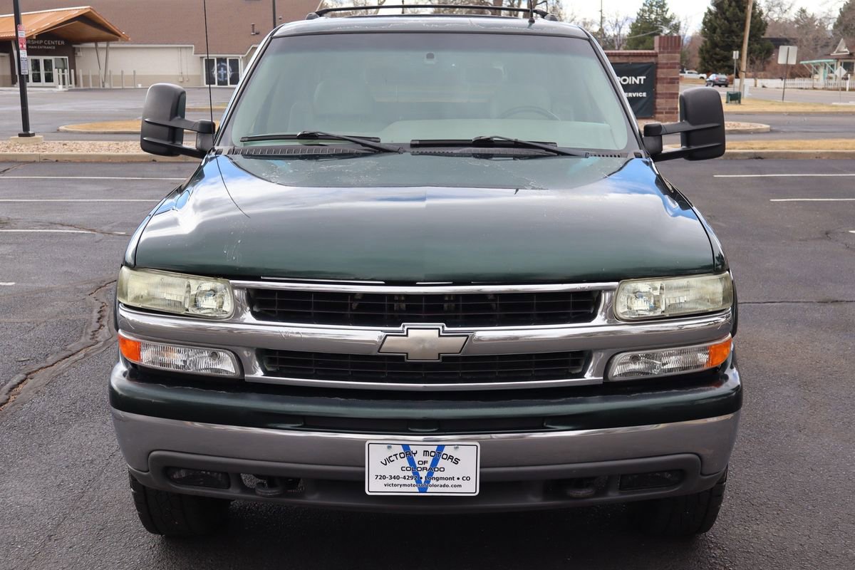 Used 2002 Chevrolet Suburban 2500 LT image 12