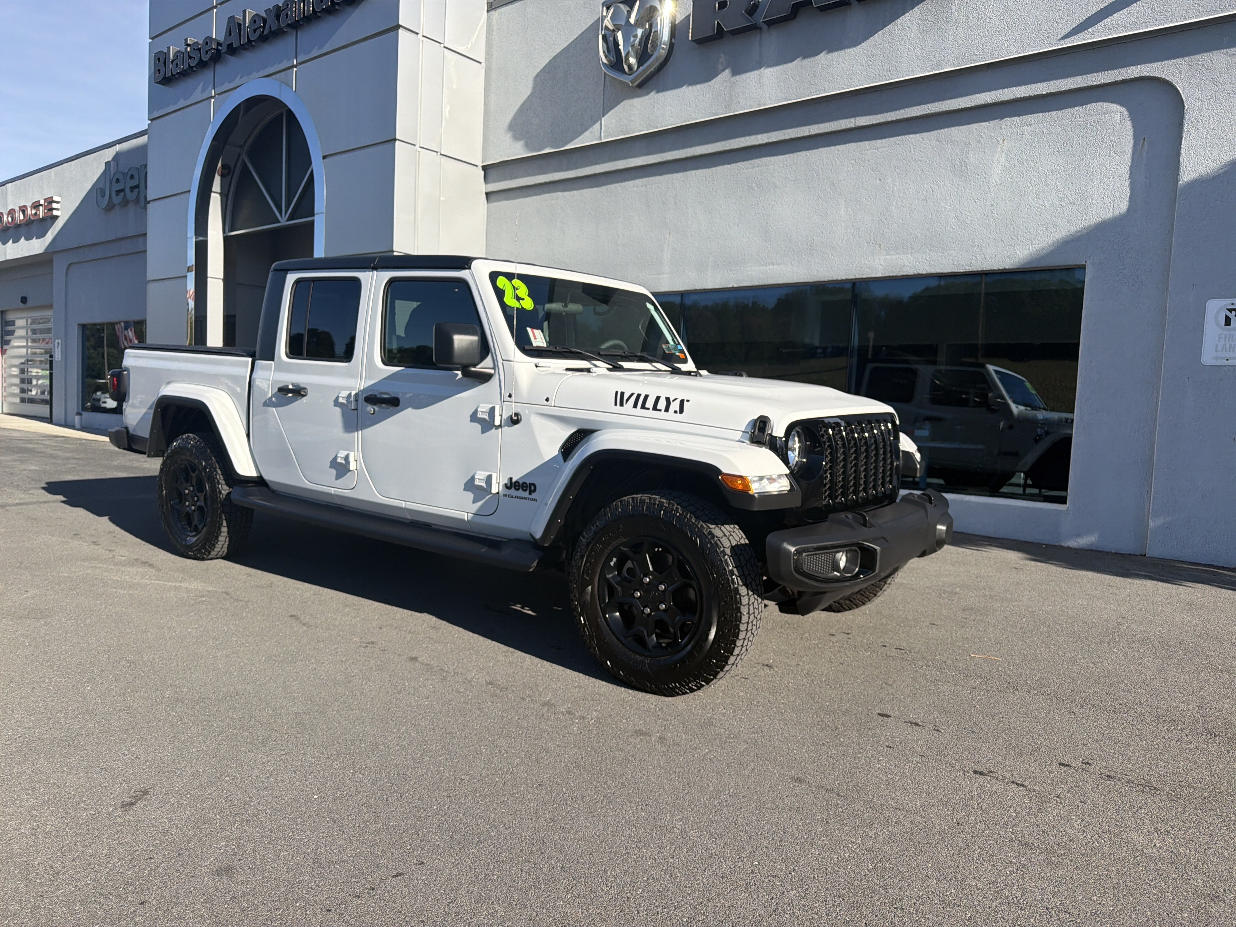 Used 2023 Jeep Gladiator Sport