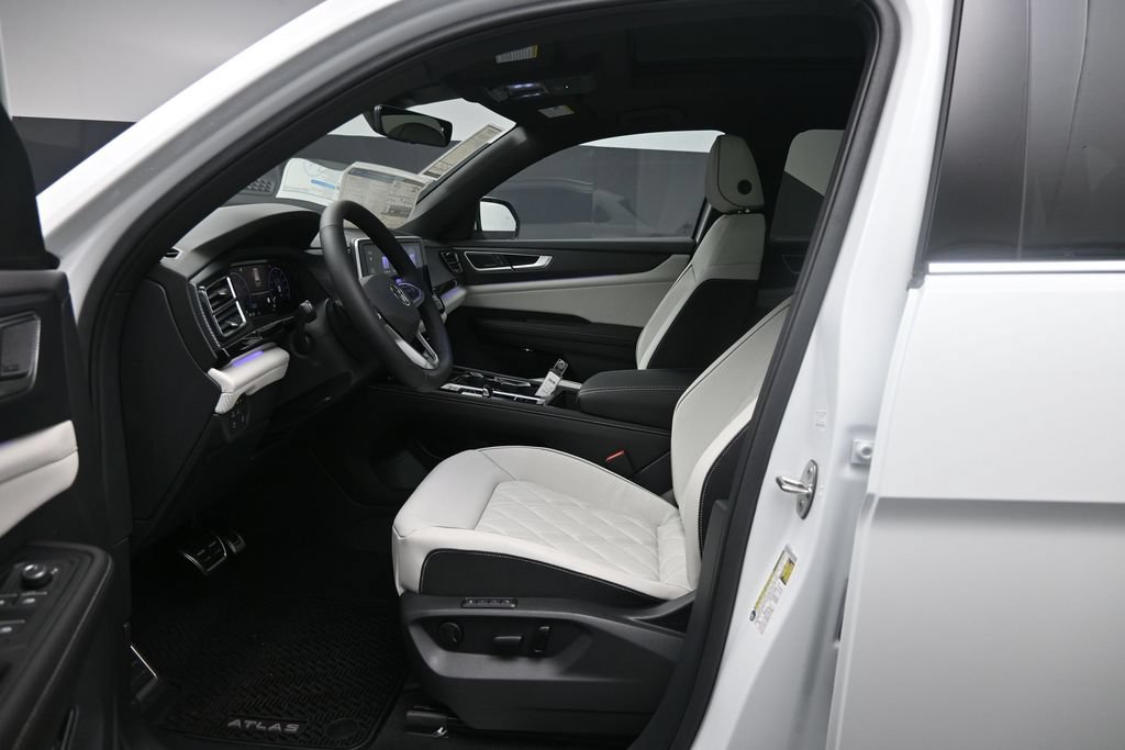 New 2026 Volkswagen Atlas Cross Sport SEL Premium R-Line AWD/4WD image 18