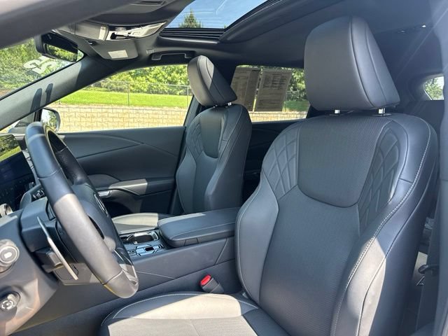 Used 2025 Lexus RX 350 Premium w/ Accessory Package (Z1) FWD image 5