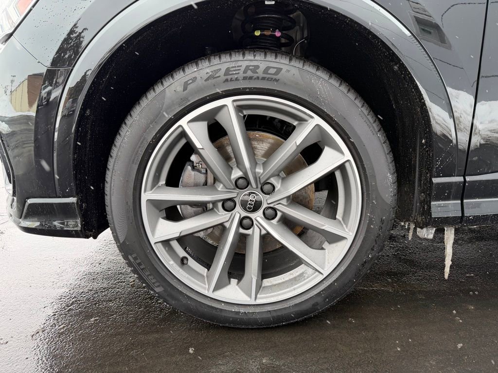 New 2025 Audi Q3 2.0T Premium image 11