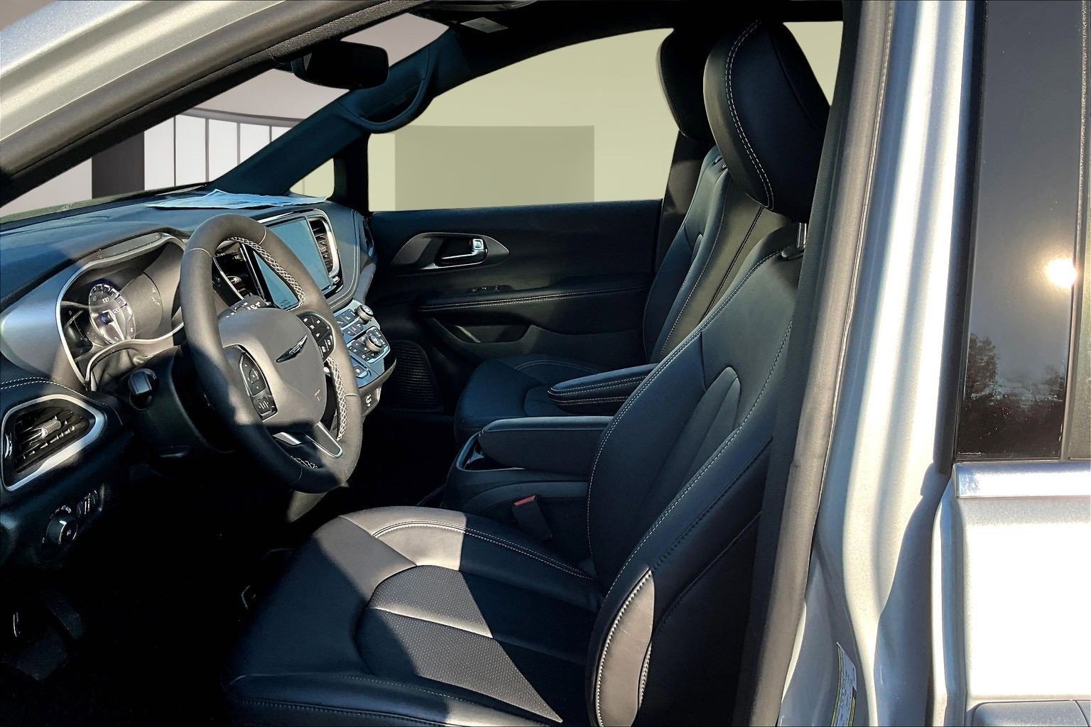 New 2026 Chrysler Pacifica Select image 23
