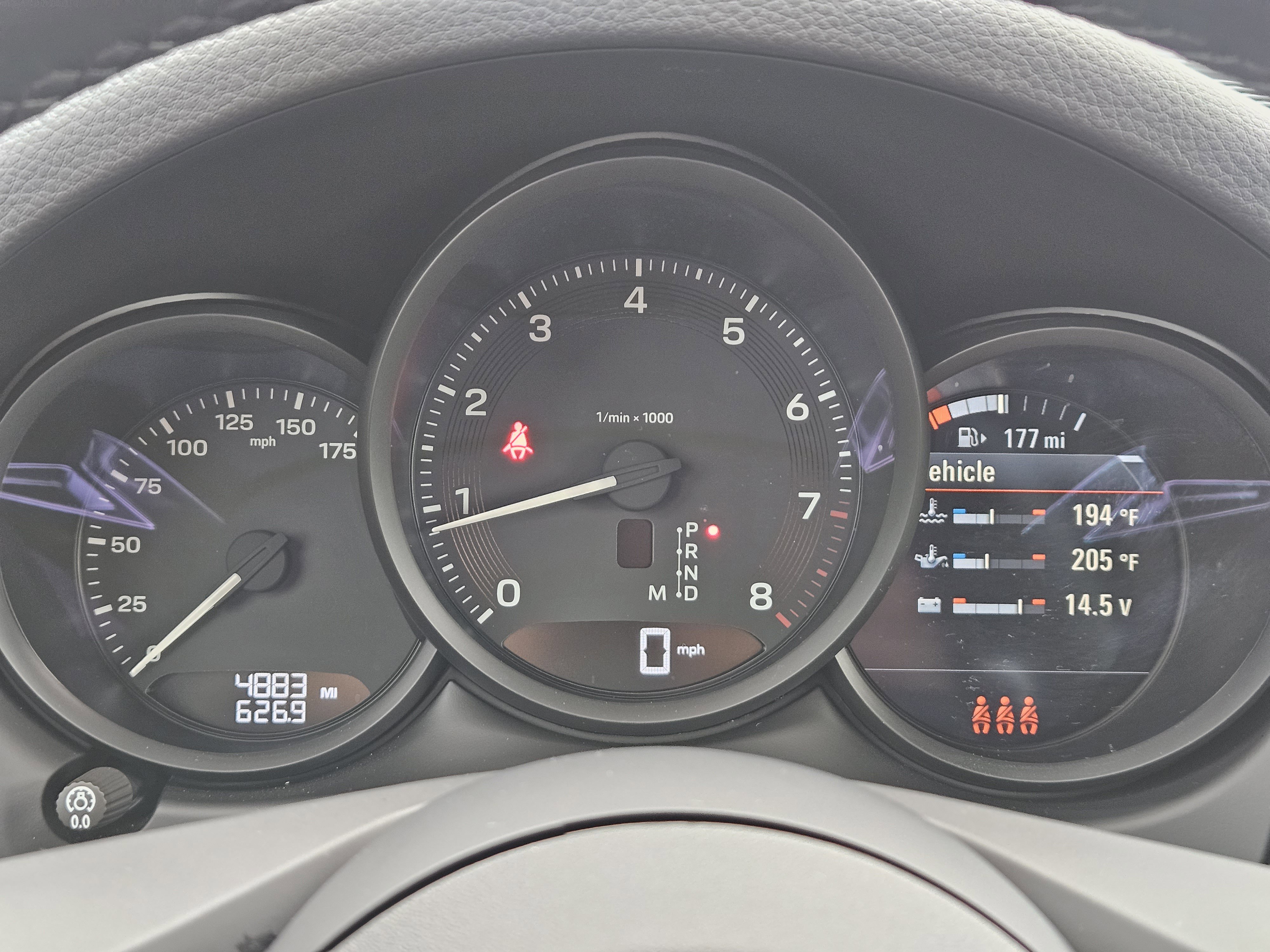 Certified 2025 Porsche Macan image 16