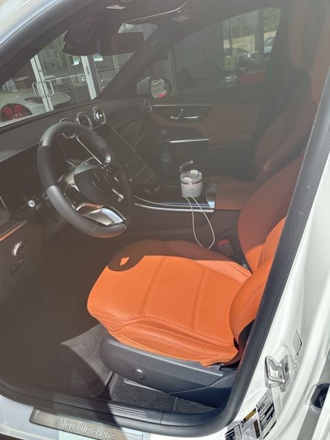 Used 2026 Mercedes-Benz GLC 300 4MATIC image 5