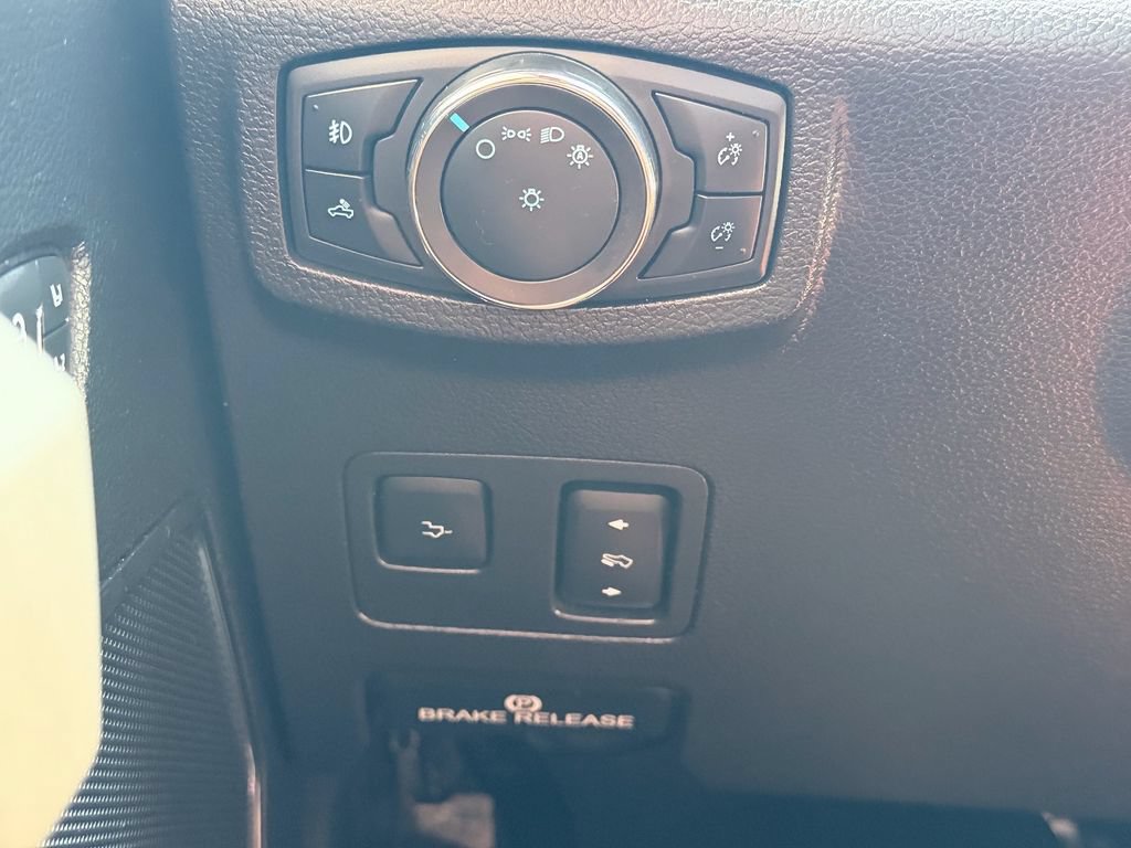 Used 2021 Ford F250 Lariat w/ Lariat Ultimate Package AWD/4WD image 33